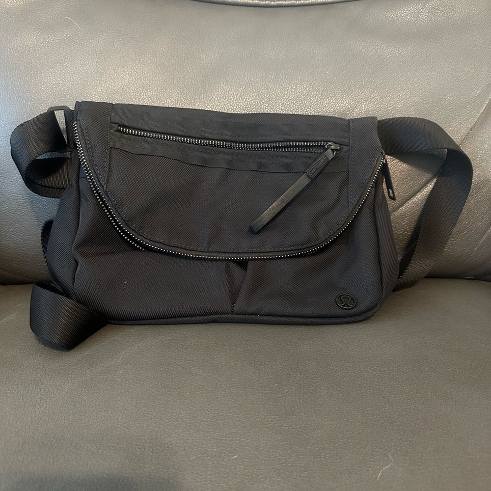 Lululemon Athletica Black Crossbody Bag with Adjustable Strap